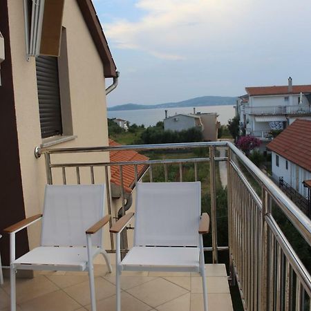Apartments Helena Bibinje Bagian luar foto