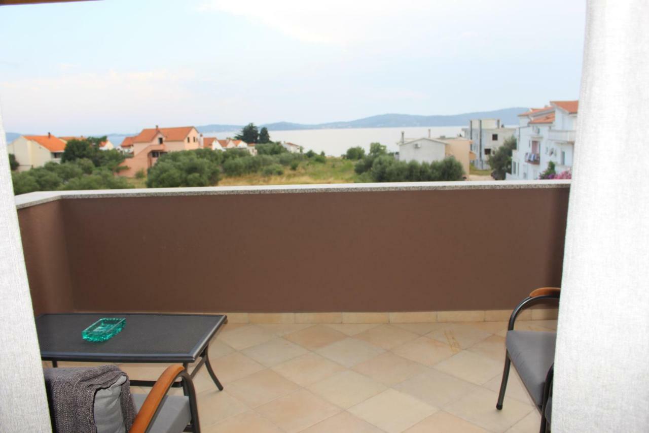 Apartments Helena Bibinje Bagian luar foto